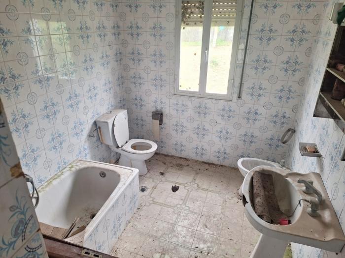 Se vende casa de piedra con jardín en Bretal